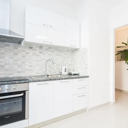 Fifi W. Parking In Old Town Apartamento Zadar