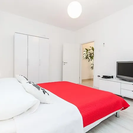 Apartamento Fifi W. Parking In Old Town