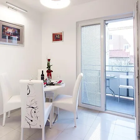 Apartment Fifi W. Parking In Old Town *