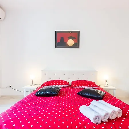 Appartamento Fifi W. Parking In Old Town Zara