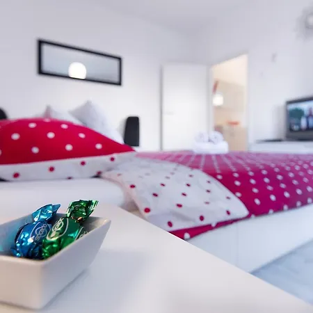 Fifi W. Parking In Old Town * Zara