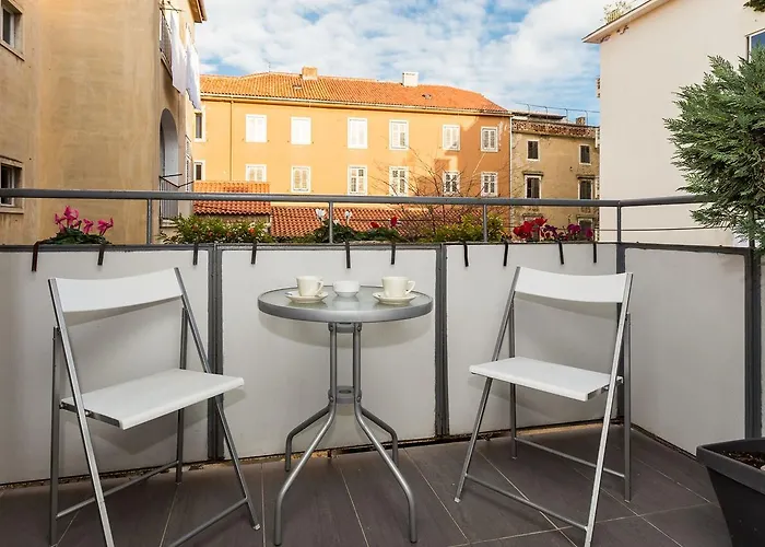 Fifi W. Parking In Old Town * Zadar