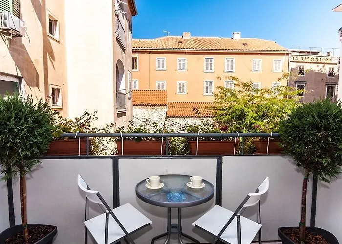 Fifi W. Parking In Old Town * Zadar
